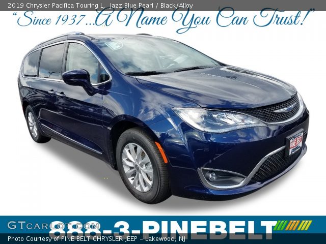 2019 Chrysler Pacifica Touring L in Jazz Blue Pearl
