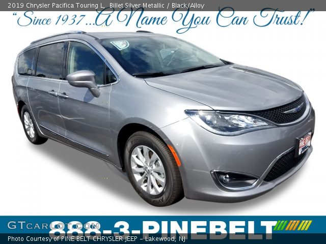 2019 Chrysler Pacifica Touring L in Billet Silver Metallic