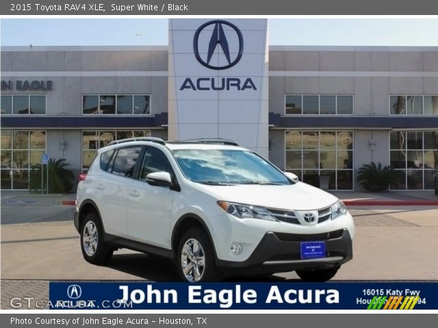 2015 Toyota RAV4 XLE in Super White