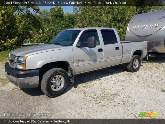 2004 Chevrolet Silverado 2500HD LS Crew Cab 4x4 in Silver Birch