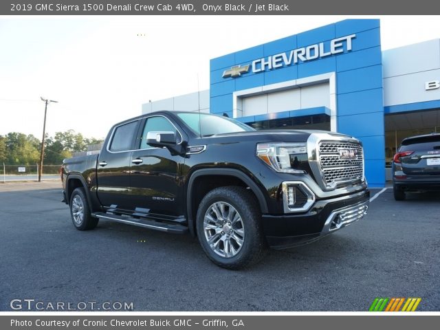 2019 GMC Sierra 1500 Denali Crew Cab 4WD in Onyx Black