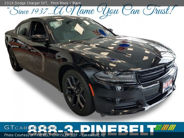 2019 Dodge Charger SXT in Pitch Black