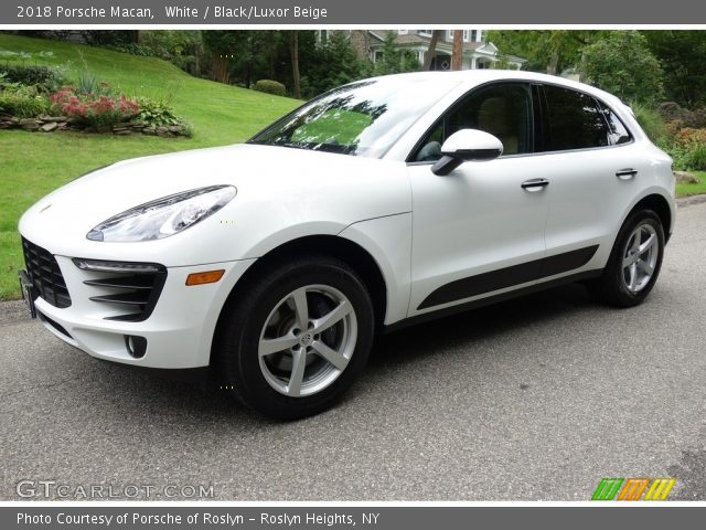 2018 Porsche Macan  in White