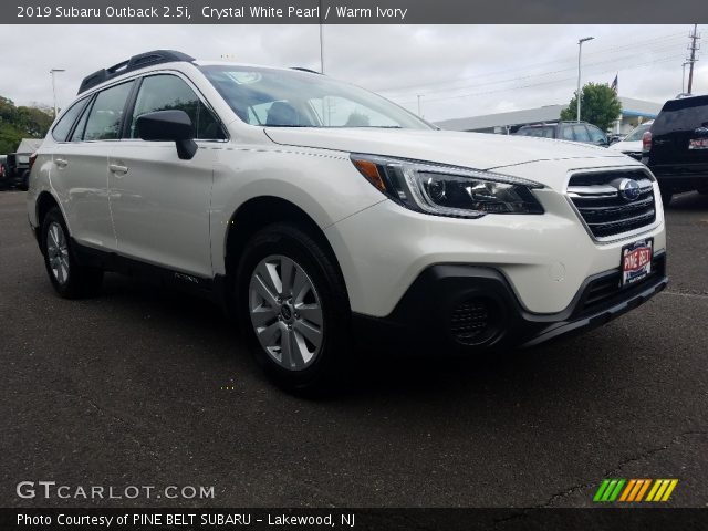 2019 Subaru Outback 2.5i in Crystal White Pearl