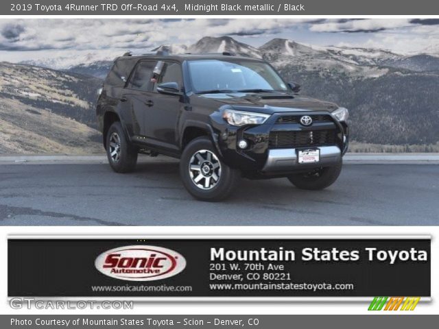 2019 Toyota 4Runner TRD Off-Road 4x4 in Midnight Black metallic