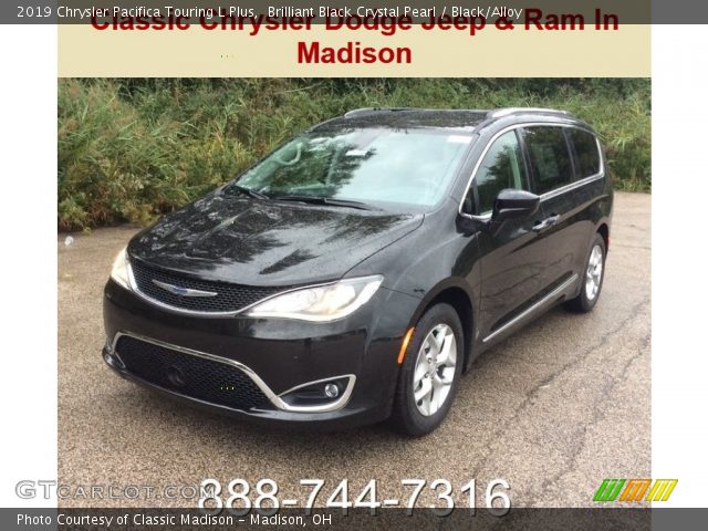 2019 Chrysler Pacifica Touring L Plus in Brilliant Black Crystal Pearl