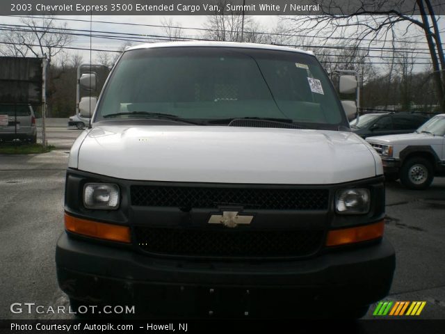 2003 Chevrolet Express 3500 Extended Cargo Van in Summit White