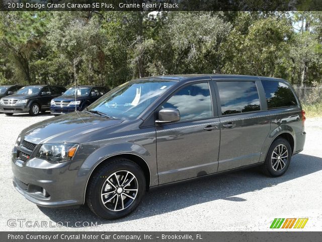 2019 Dodge Grand Caravan SE Plus in Granite Pearl