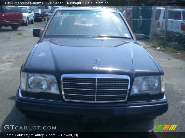 1994 Mercedes-Benz E 320 Sedan in Midnight Blue