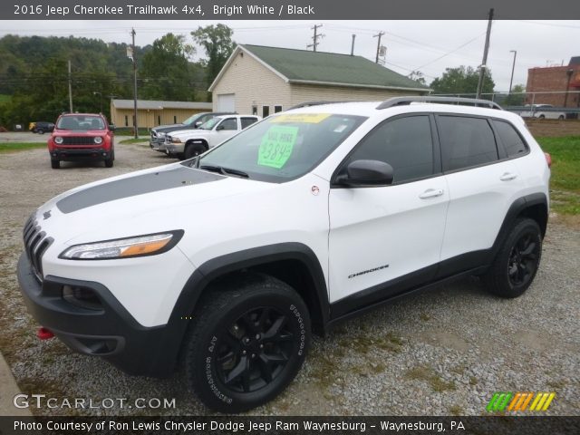 2016 Jeep Cherokee Trailhawk 4x4 in Bright White