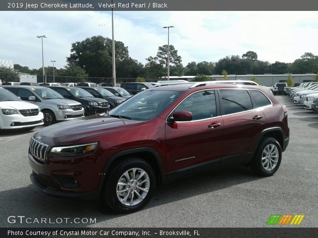 2019 Jeep Cherokee Latitude in Velvet Red Pearl