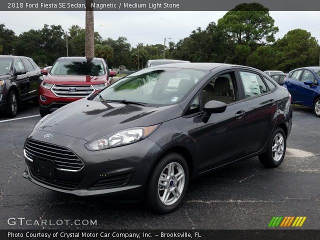 2018 Ford Fiesta SE Sedan in Magnetic