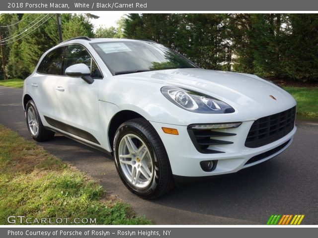 2018 Porsche Macan  in White