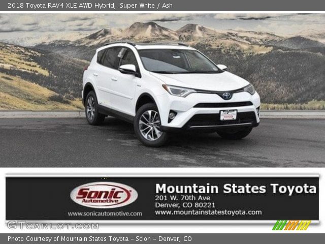 2018 Toyota RAV4 XLE AWD Hybrid in Super White