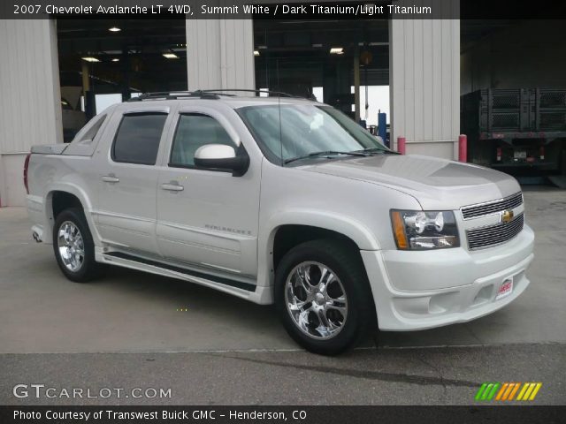2007 Chevrolet Avalanche LT 4WD in Summit White