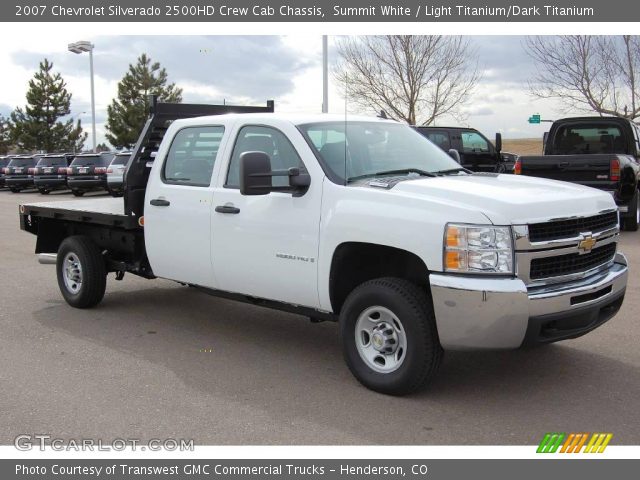 2007 Chevrolet Silverado 2500HD Crew Cab Chassis in Summit White