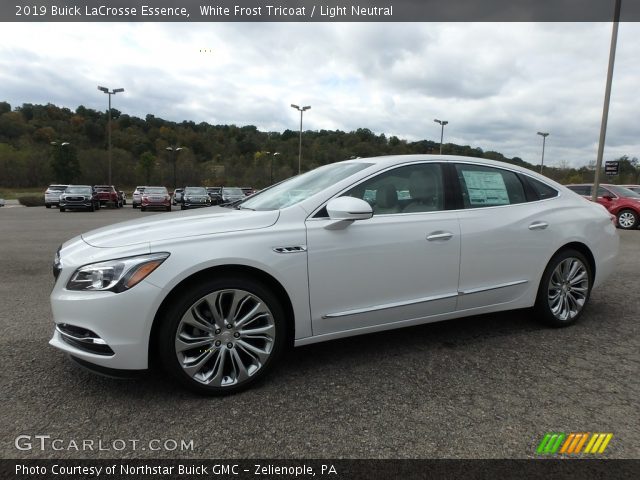2019 Buick LaCrosse Essence in White Frost Tricoat