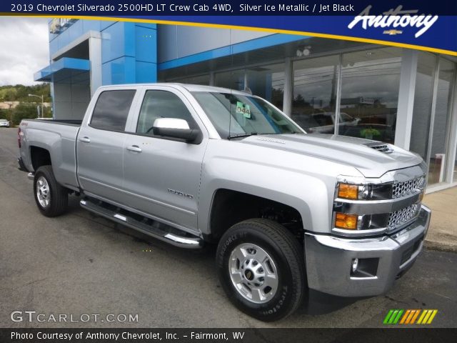 2019 Chevrolet Silverado 2500HD LT Crew Cab 4WD in Silver Ice Metallic