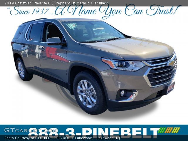 2019 Chevrolet Traverse LT in Pepperdust Metallic