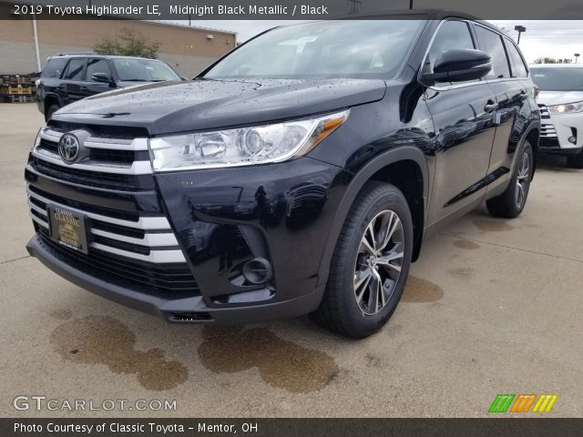 2019 Toyota Highlander LE in Midnight Black Metallic