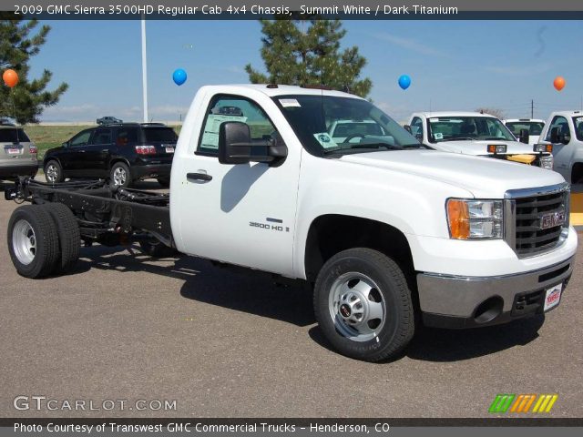 2009 GMC Sierra 3500HD Regular Cab 4x4 Chassis in Summit White