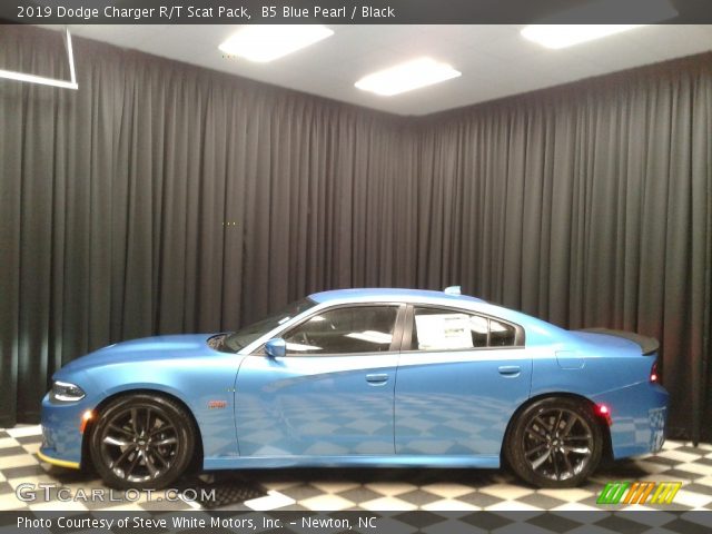2019 Dodge Charger R/T Scat Pack in B5 Blue Pearl