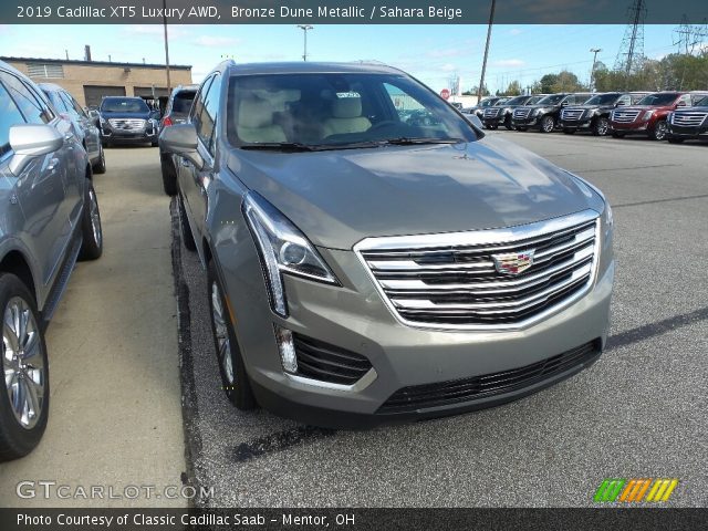 2019 Cadillac XT5 Luxury AWD in Bronze Dune Metallic