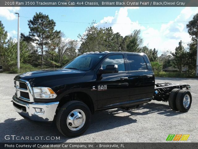 2018 Ram 3500 Tradesman Crew Cab 4x4 Chassis in Brilliant Black Crystal Pearl