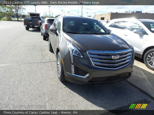 2019 Cadillac XT5 Luxury AWD in Dark Mocha Metallic