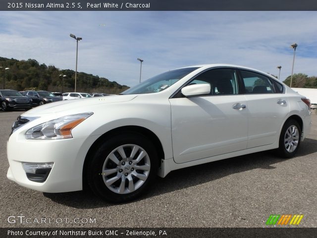 2015 Nissan Altima 2.5 S in Pearl White