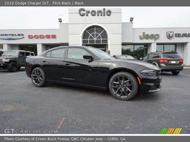 2019 Dodge Charger SXT in Pitch Black