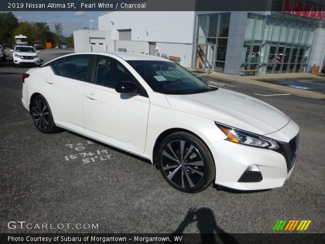 2019 Nissan Altima SR in Pearl White