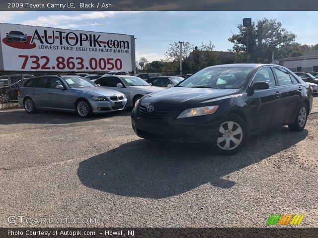 2009 Toyota Camry LE in Black