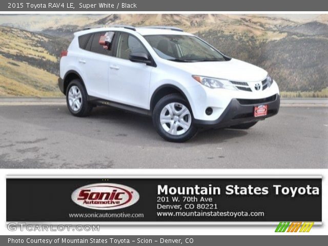 2015 Toyota RAV4 LE in Super White
