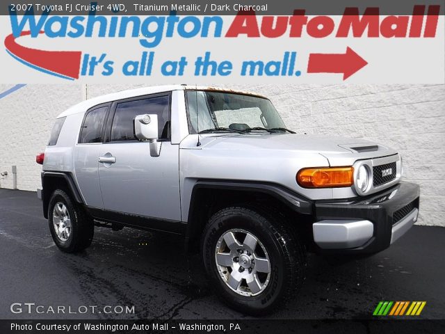 2007 Toyota FJ Cruiser 4WD in Titanium Metallic