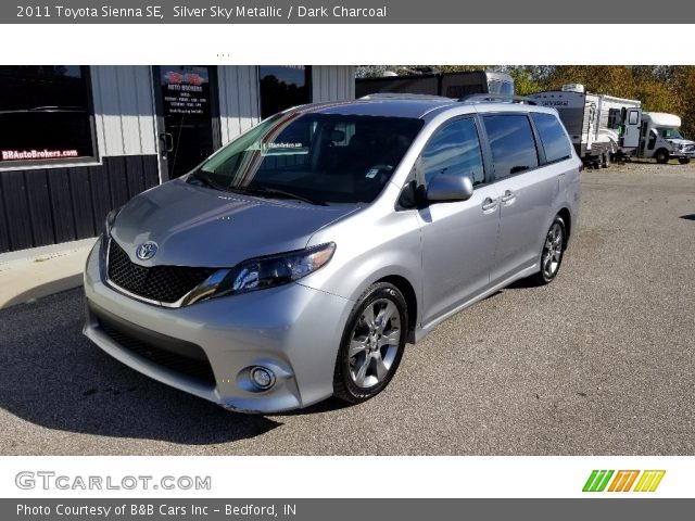 2011 Toyota Sienna SE in Silver Sky Metallic