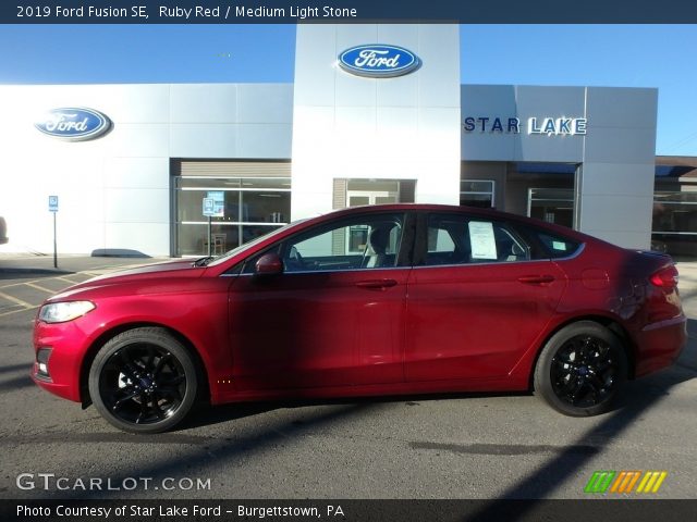 2019 Ford Fusion SE in Ruby Red