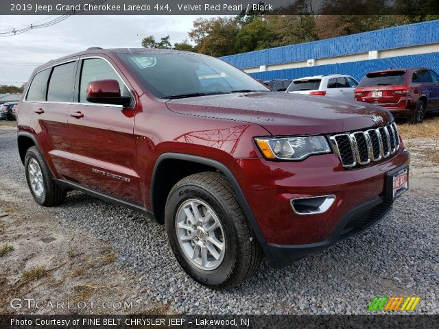 2019 Jeep Grand Cherokee Laredo 4x4 in Velvet Red Pearl