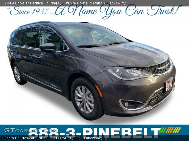 2019 Chrysler Pacifica Touring L in Granite Crystal Metallic