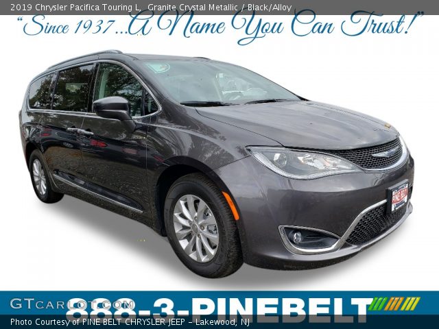 2019 Chrysler Pacifica Touring L in Granite Crystal Metallic