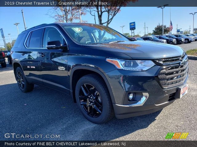 2019 Chevrolet Traverse LT in Graphite Metallic