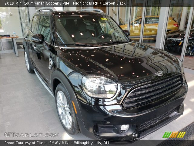 2019 Mini Countryman Cooper S All4 in Midnight Black
