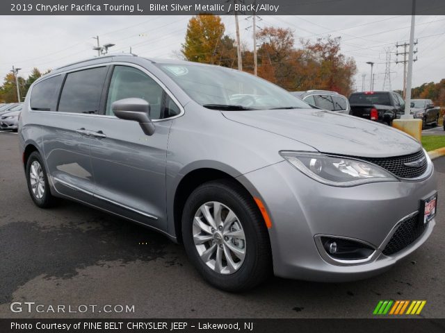 2019 Chrysler Pacifica Touring L in Billet Silver Metallic