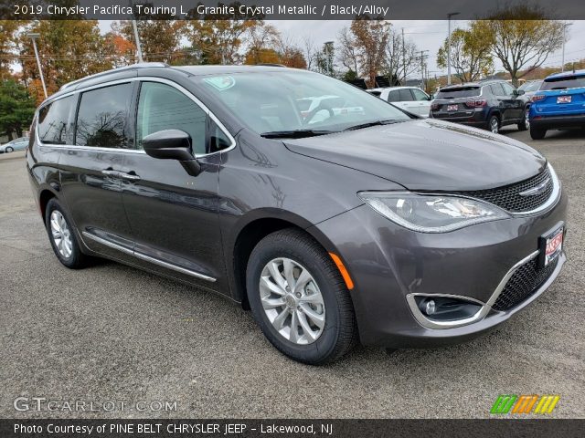 2019 Chrysler Pacifica Touring L in Granite Crystal Metallic