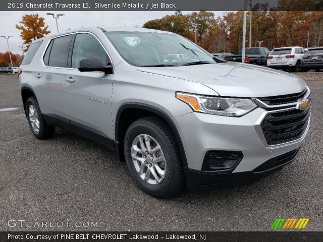 2019 Chevrolet Traverse LS in Silver Ice Metallic