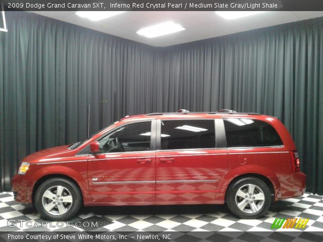 2009 Dodge Grand Caravan SXT in Inferno Red Crystal Pearl
