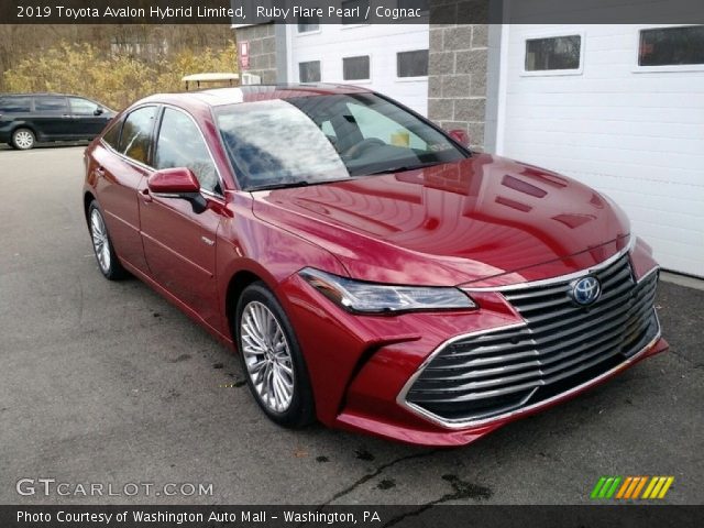 2019 Toyota Avalon Hybrid Limited in Ruby Flare Pearl