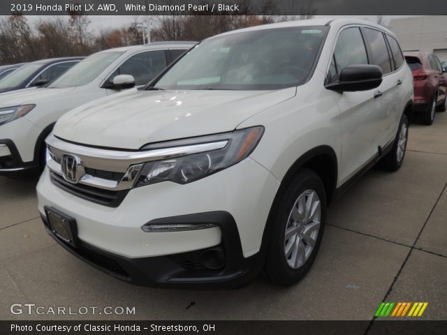 2019 Honda Pilot LX AWD in White Diamond Pearl