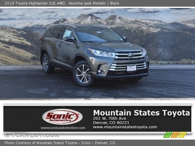 2019 Toyota Highlander XLE AWD in Alumina Jade Metallic