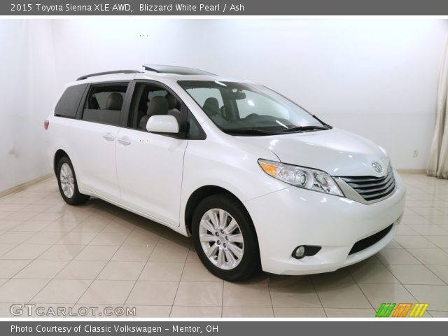 2015 Toyota Sienna XLE AWD in Blizzard White Pearl